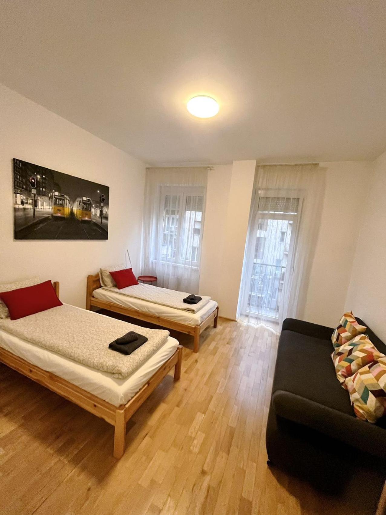 Boutique Family Apartment In The Heart Of City Budapest Exterior foto